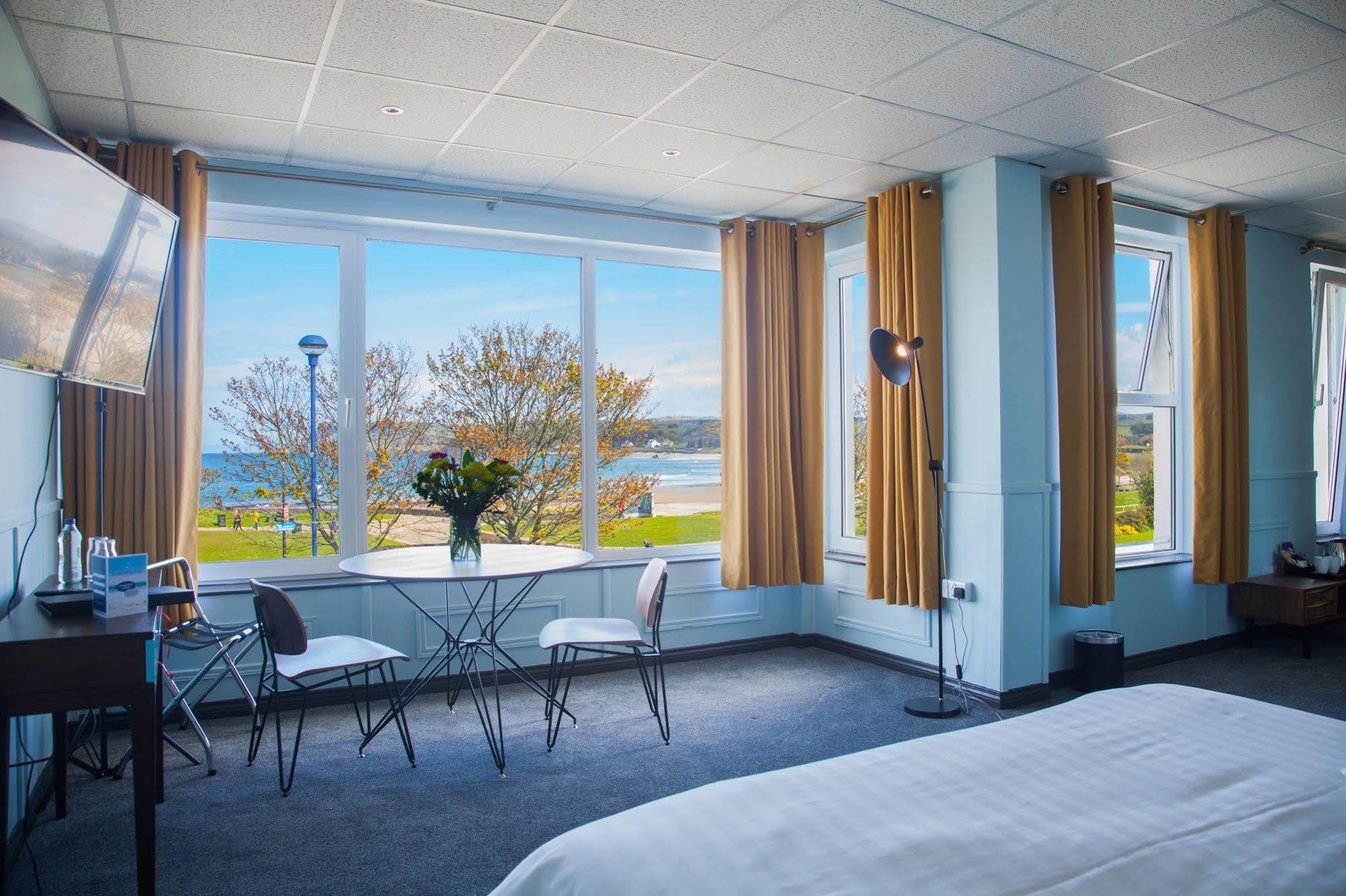 Marine Hotel Ballycastle Exteriör bild